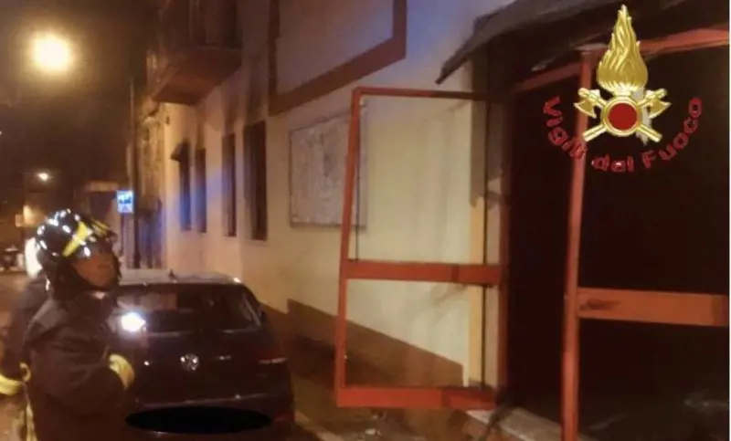 Sardegna, attentato nella sede del Pd nel nuorese