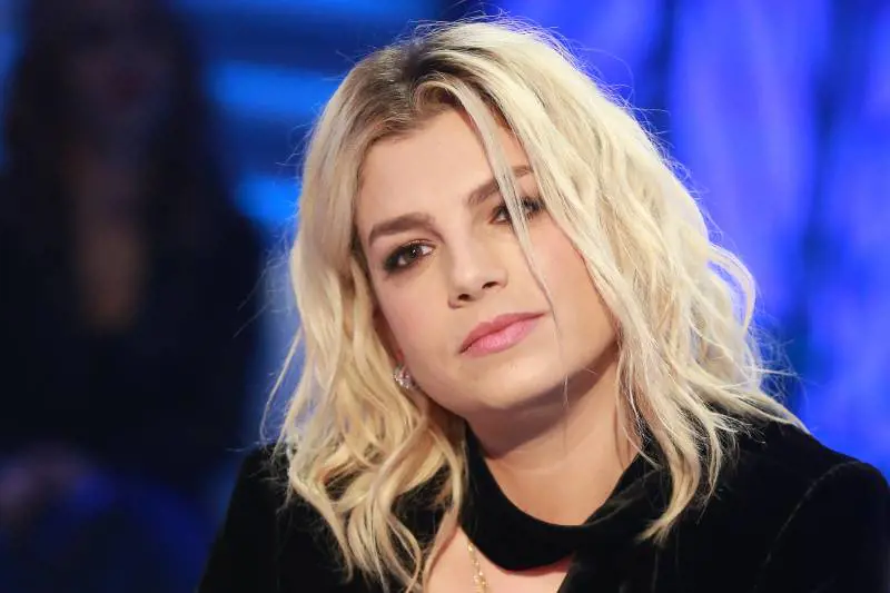 Emma si ferma per un problema di salute: "Non era questo il momento giusto" 