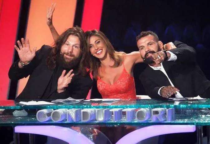 Tu si que vales, la prima puntata senza Belen. Poi porta il certificato medico