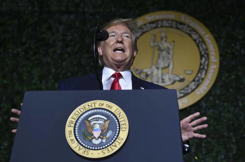 Trump: "Sono atti di codardia". Ma i democratici lo accusano