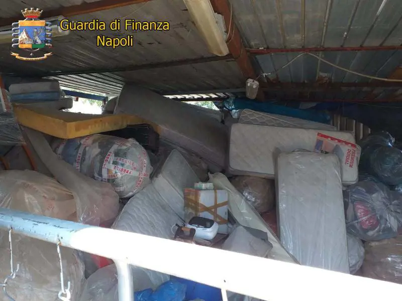 Scarti tessili e meccanici, scoperta discarica abusiva