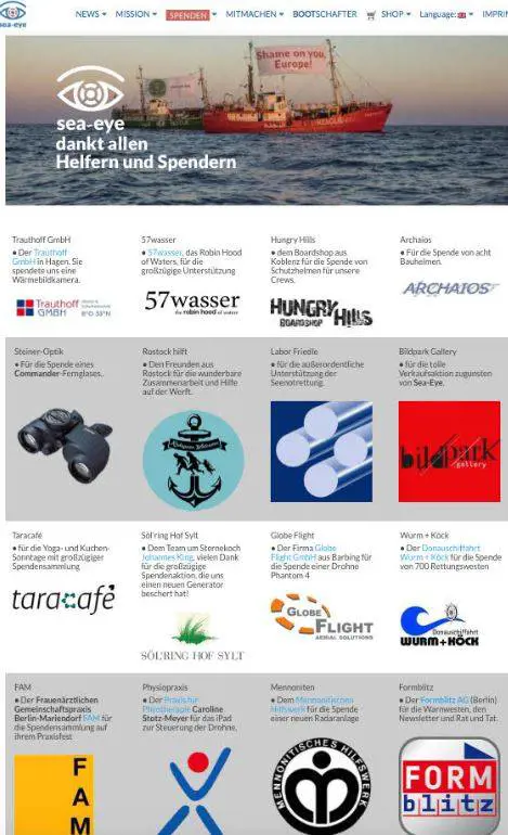 Ringraziamento ai donatori con bandierone “Vergognati Europa”