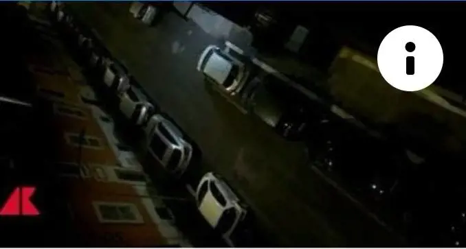 Divani buttati in strada: video choc dei residenti
