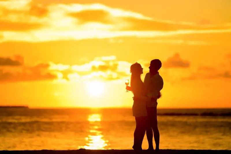 Quell'amore che non finisce nell'epoca del tutto è relativo