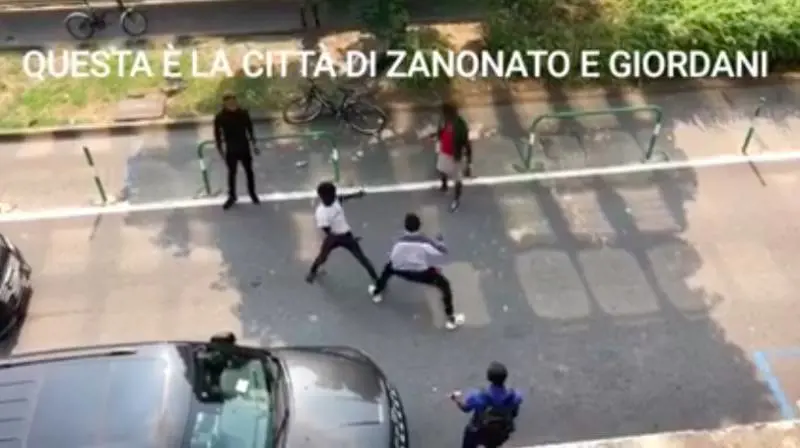 Padova, rissa tra migranti: "Ecco i risultati dell'accoglienza buonista"