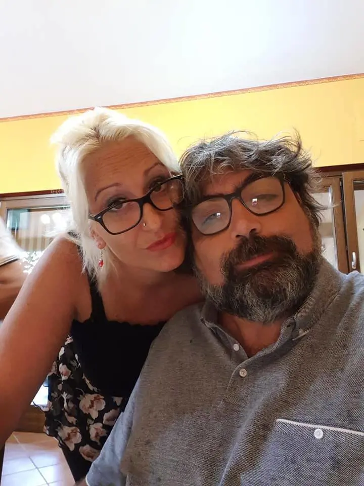 Scrive un post su Facebook e poi si suicida nel fiume: "Ciao mio dolce amore"