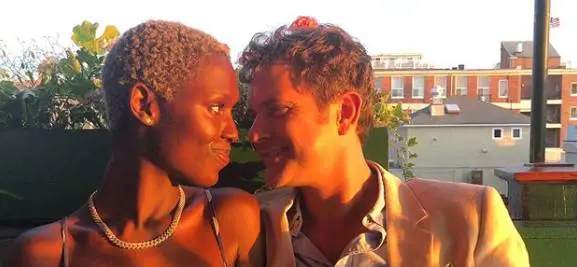 La foto che conferma la relazione fra Joshua Jackson e l’attrice Jodie Turner-Smith 