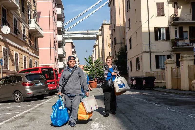 Genova, la città degli sfollati Banditi anche dalla Gronda