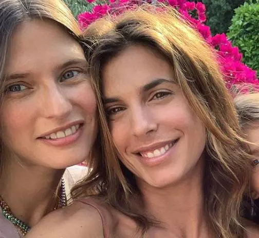 Elisabetta Canalis: "Non posso mangiare zuccheri". E i fan insorgono