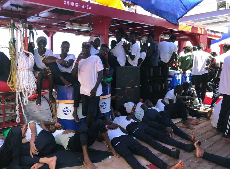 Ocean Viking, Anpi al premier Conte: "Fai sbarcare i migranti"