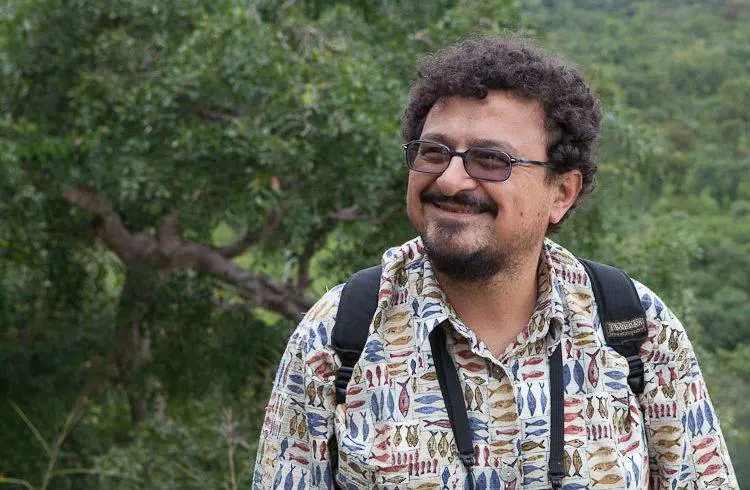 "Che bella Milano d'agosto camminando in tangenziale"