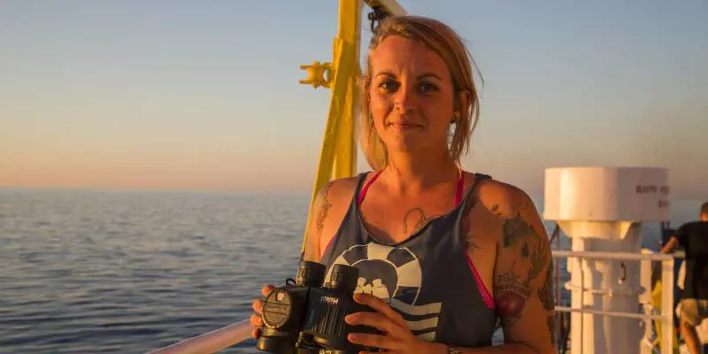 Pia Klemp, chi è la nuova Rackete al comando della nave di Banksy
