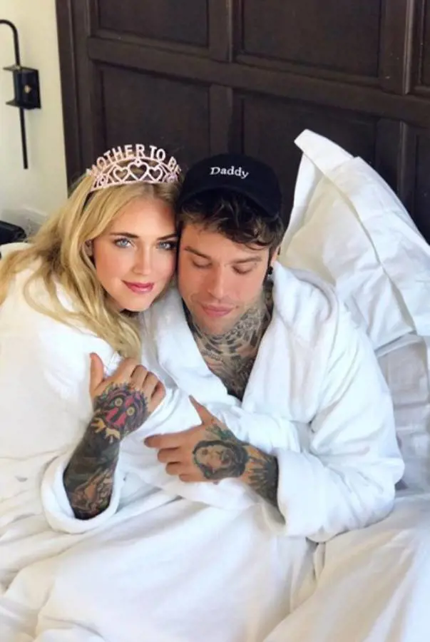 Chiara Ferragni attaccata sul web: "Condividi troppe cose". E lei: "Lo farei anche con un solo follower"