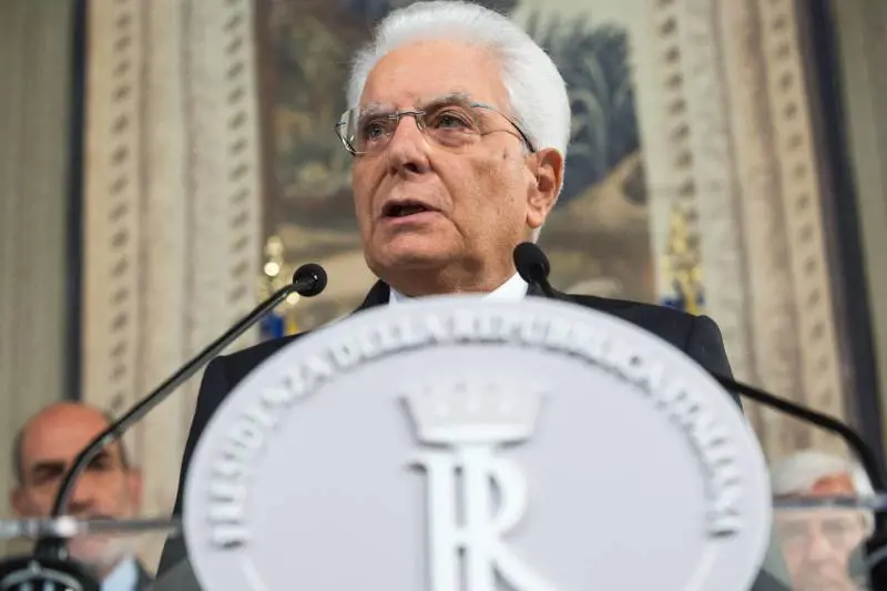 Nasce il governo dell'inciucio. Domani Conte va al Quirinale