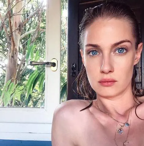 Eva Riccobono nuda sui social: "Mi sento un animale selvaggio"