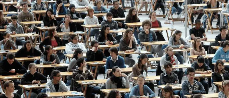 Prove concorso Regione Campania: disfunzioni, ritardi e malori