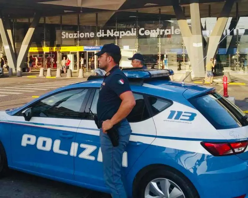 Guerra ai parcheggiatori abusivi: raffica di allontanamenti e Daspo urbani