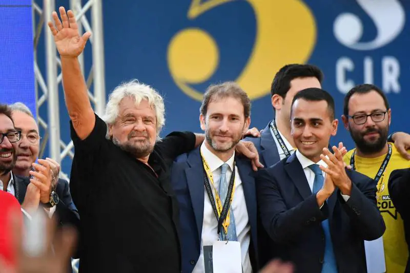 I parlamentari grillini sono stanchi di dare soldi all'associazione Rousseau