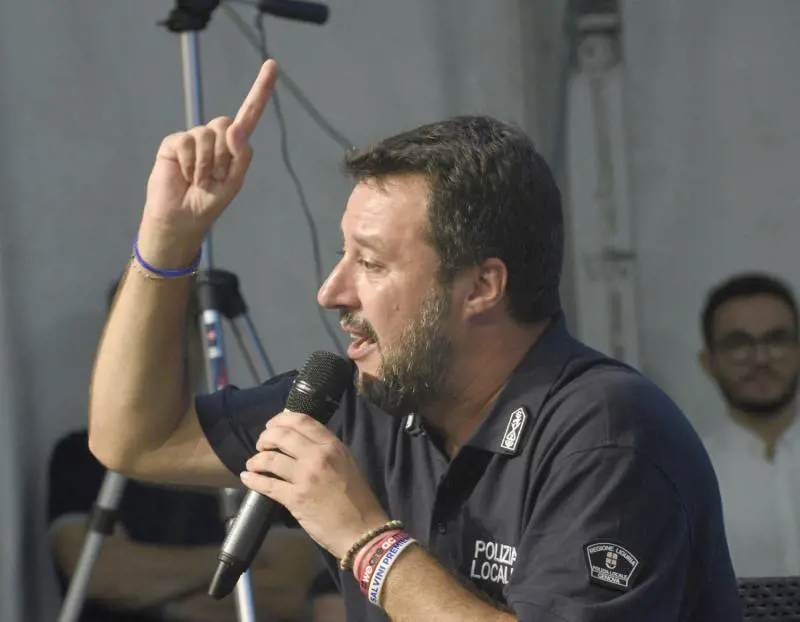 Salvini: "Bell'esordio sui migranti. Sarà un autunno di battaglia"
