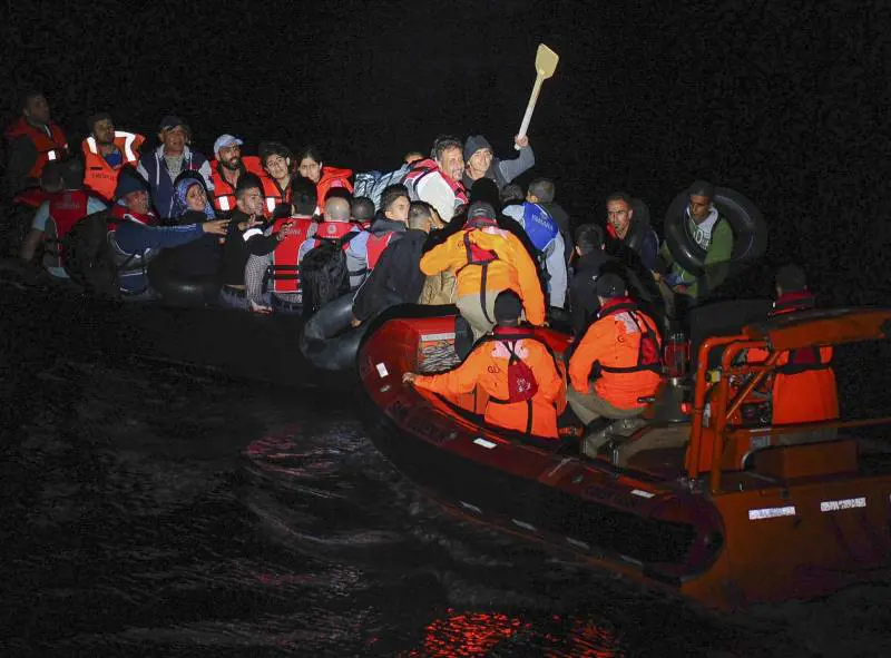 Naufragi nell'Egeo: 23 morti, molti bambini