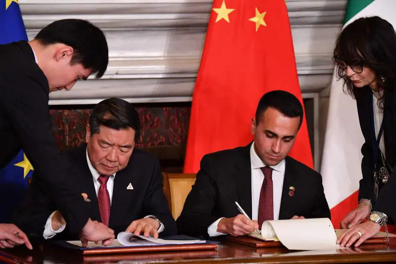 Di Maio prova il tutto per tutto: ora vuole ricucire con la Cina