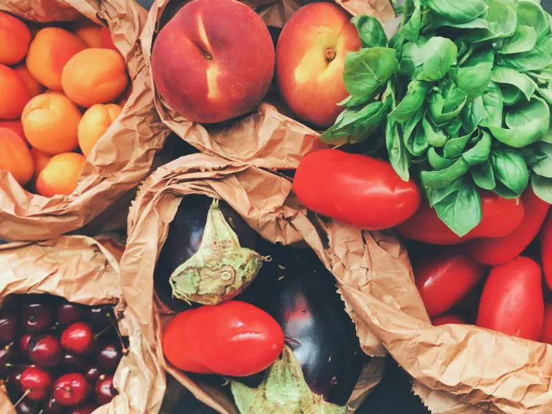 Cibo: in Italia calano gli sprechi