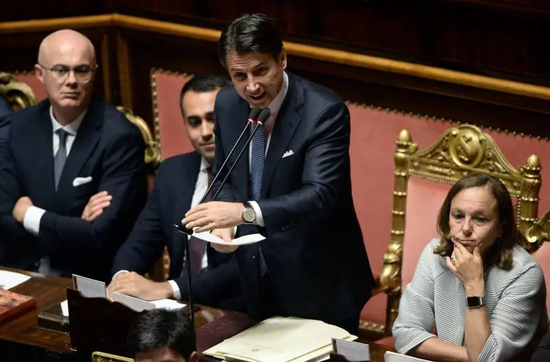 Conte fa il leader anti Lega "Da voi voltafaccia indegni"