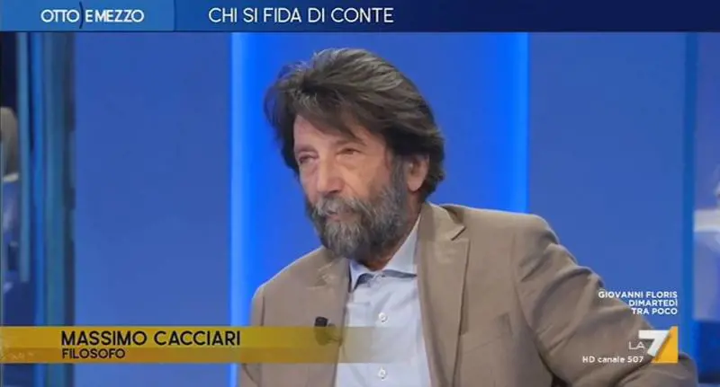 Cacciari su Renzi: "Si crede furbo, ma si schianterà di nuovo"