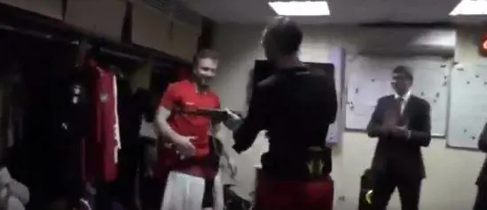 Hockey, Kononov è il migliore in campo: il premio è un AK-47