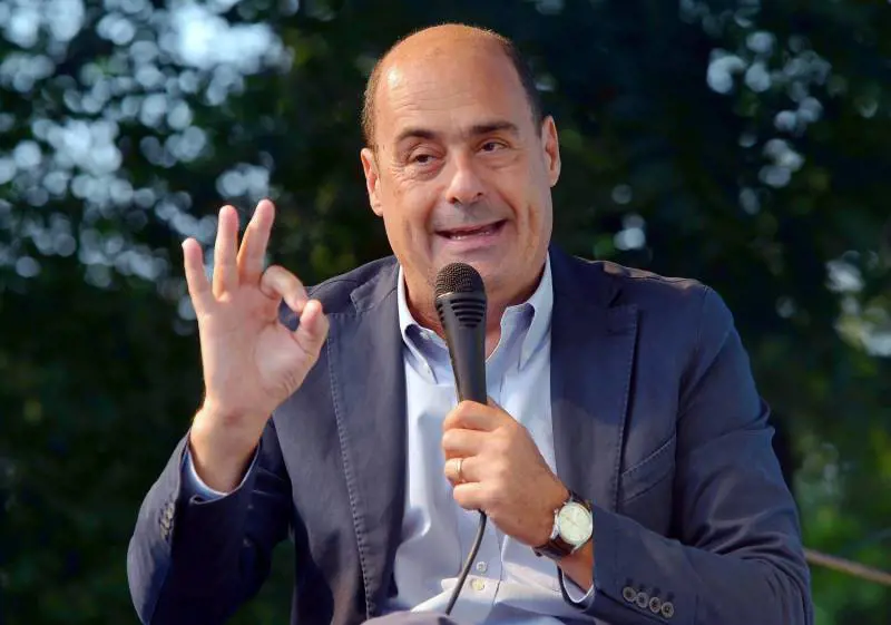 Zingaretti a Renzi: "Ogni picconata al Partito democratico è un favore fatto a Salvini"