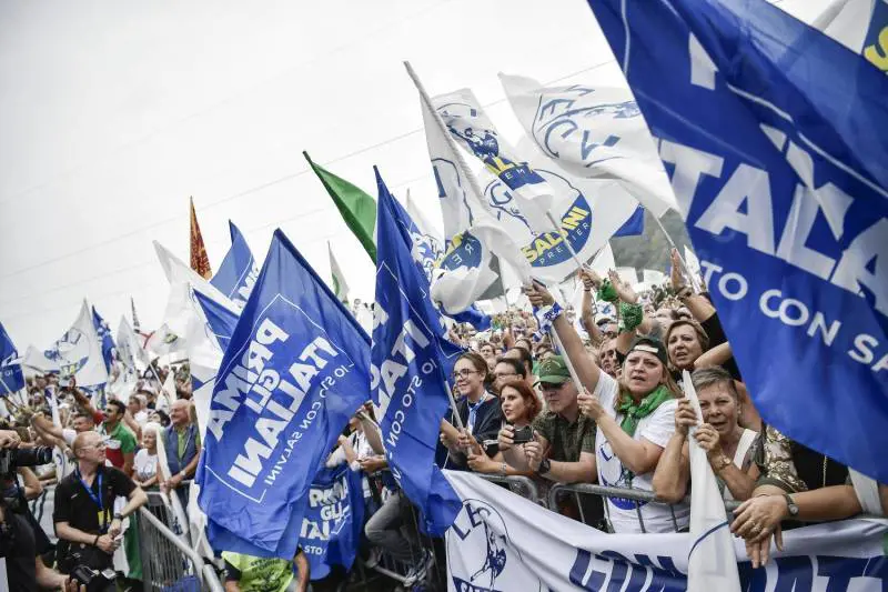 Lega, l'inchiesta si allarga. I pm a caccia del "tesoro"