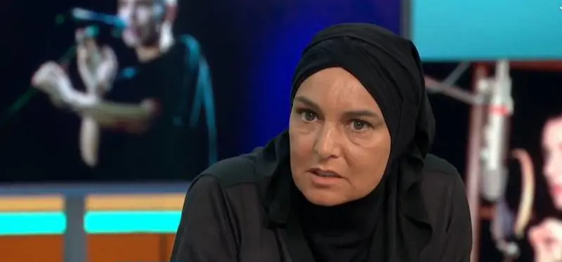 Sinead O’Connor: "Prince prima cercò di picchiarmi poi mi inseguì in auto"