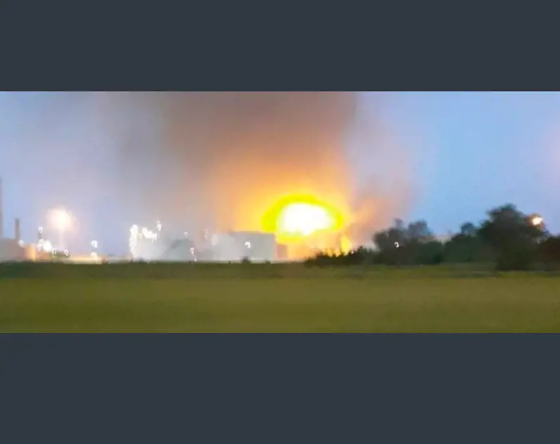 Sannazzaro de' Burgondi, paura alla raffineria Eni: esplosione poi le fiamme