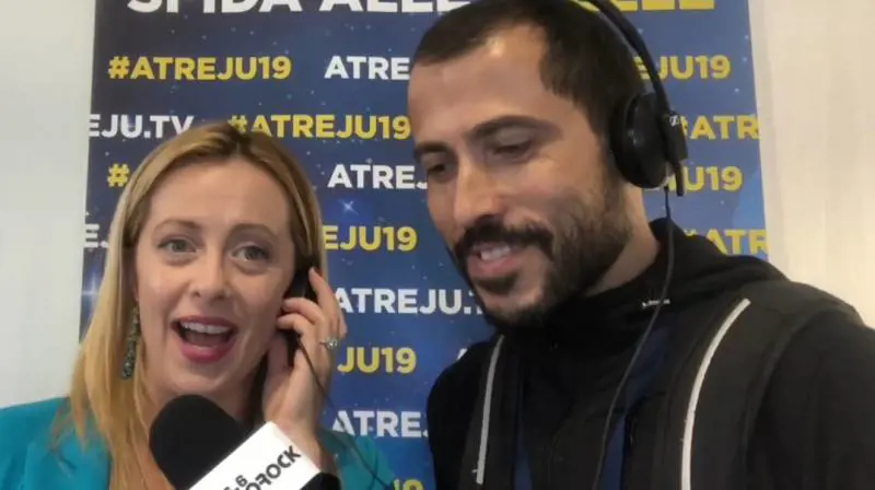 La canzone-parodia della Meloni su Renzi e Di Maio