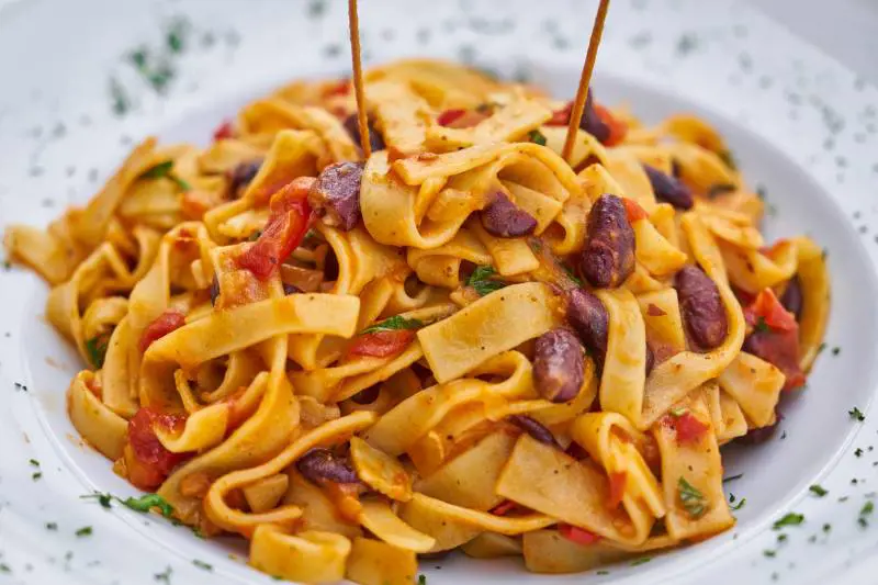 Tumori: dieta, sport e niente fumo per prevenirli