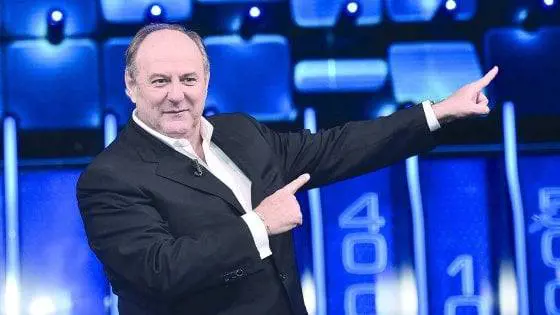 Per un giovane liutaio Gerry Scotti dona 5mila euro