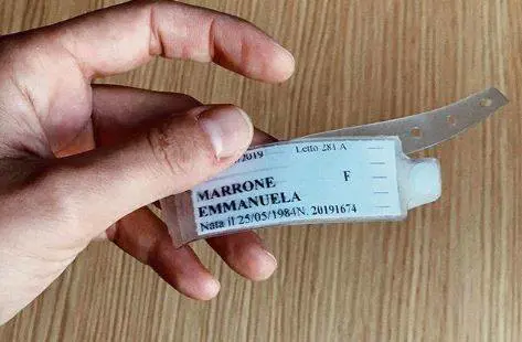 "Piango di gioia, finalmente". Emma Marrone aggiorna i fan sulle sue condizioni di salute