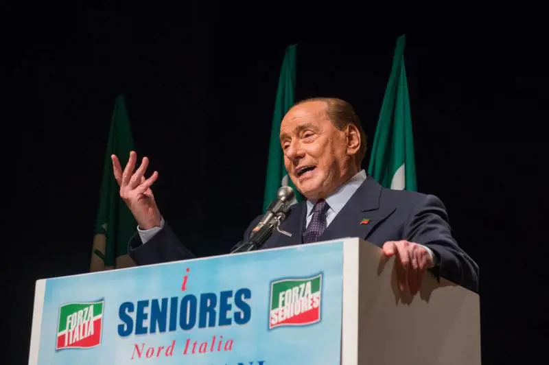 "Esecutivo di unità o voto. Forza Italia è nel centrodestra"