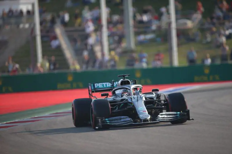 Formula Uno, disdetta Ferrari: doppietta Mercedes a Sochi