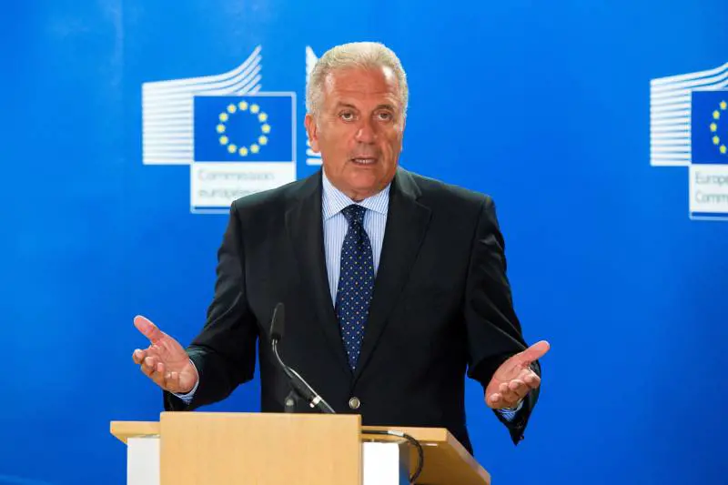 Migranti, il commissario Ue gela Conte: "A Malta solo un documento"