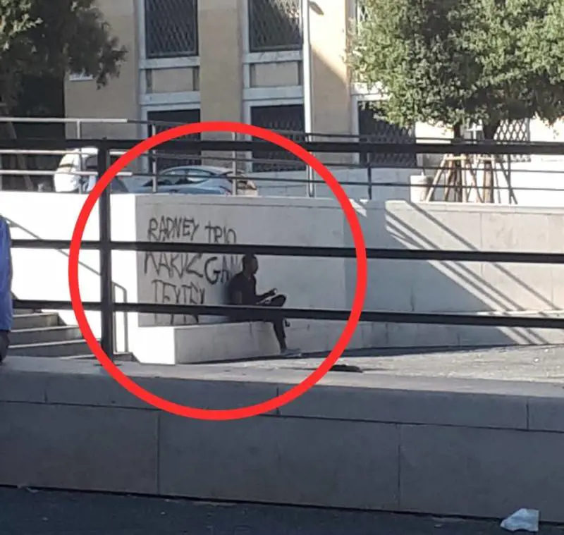 Entrano con lo scooter nei locali Mc Donald’s: la denuncia choc di un cittadino