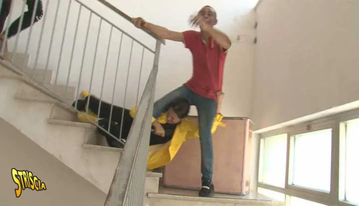 Aggredì la troupe di Striscia: sottoposto alla sorveglianza speciale