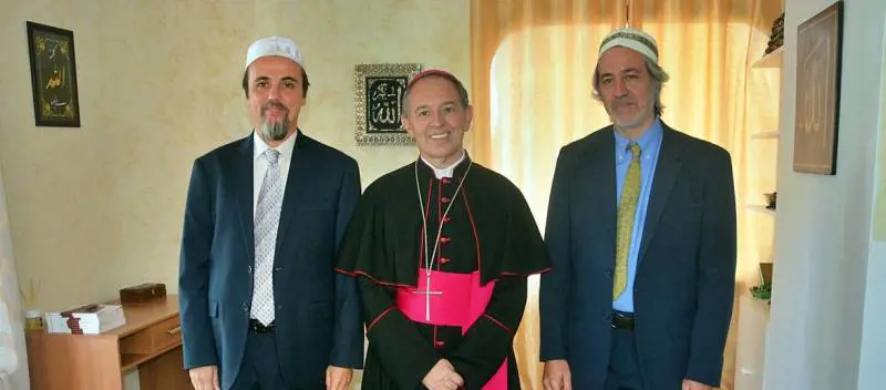 Islamici italiani aprono sede al confine per interscambio con fratelli francesi