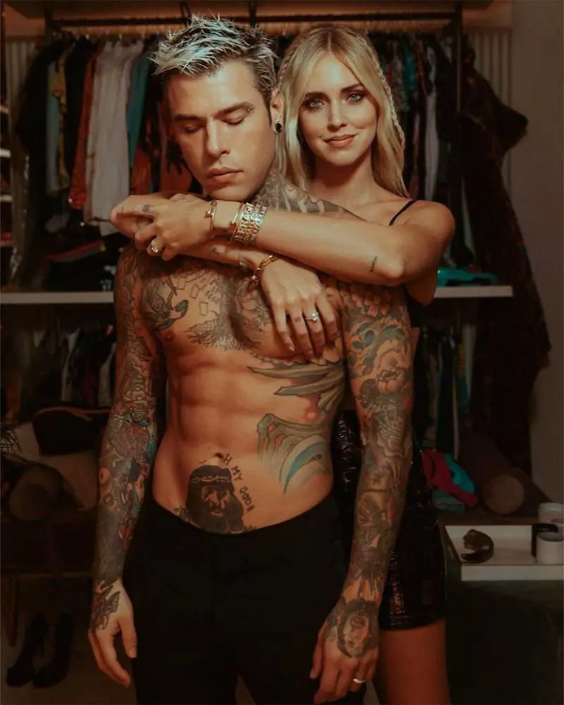 Che fine ha fatto Fedez? Il rapper sparito, sui social spuntano degli indizi 