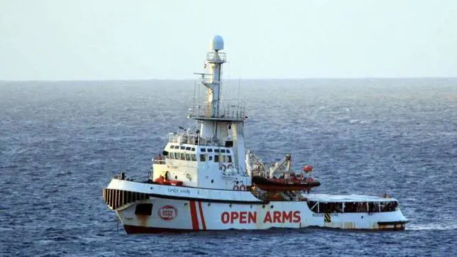 Open Arms, diretti verso Malta i migranti a bordo: "Rifiutati dall'Italia" 