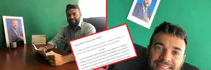 In ufficio ha una foto di Salvini. L'esposto Pd per farla togliere