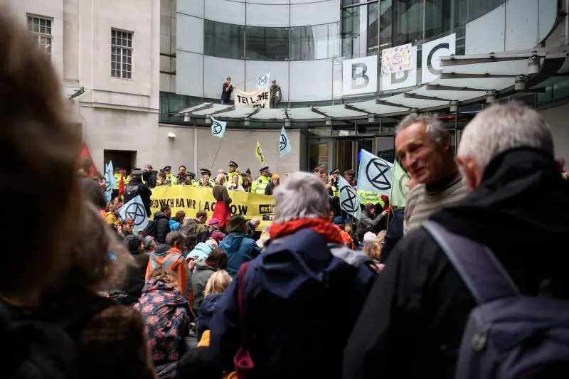 Extinction Rebellion, ecco chi finanzia gli eco-attivisti