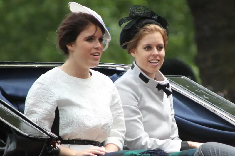 Beatrice e Eugenie: perché i loro matrimoni saranno differenti? 