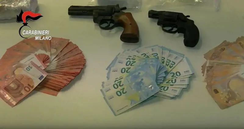 Bollate, arrestata 60enne. In casa aveva un chilo e mezzo di droga