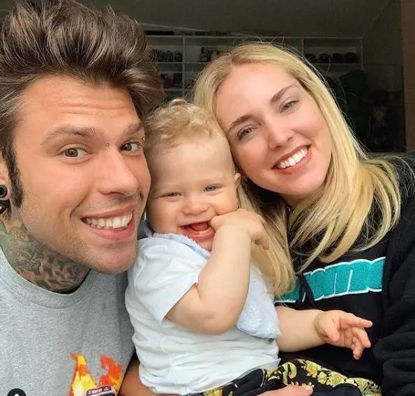 Fedez compie 30 anni e Leone gli fa il regalo più grande: lo chiama "papà"